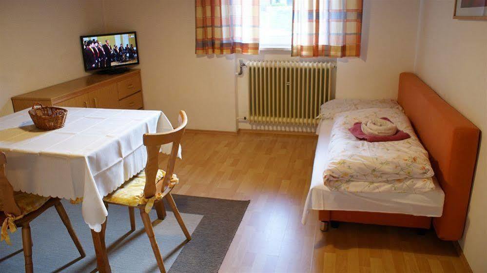 צל-אם-זי Landhaus Marlies Apartments מראה חיצוני תמונה