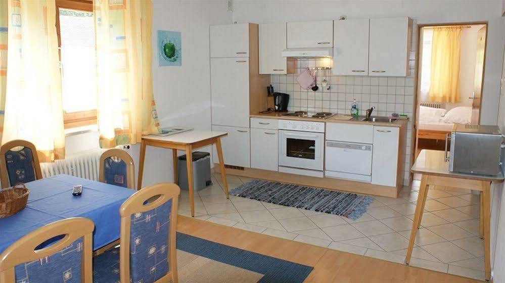 צל-אם-זי Landhaus Marlies Apartments מראה חיצוני תמונה