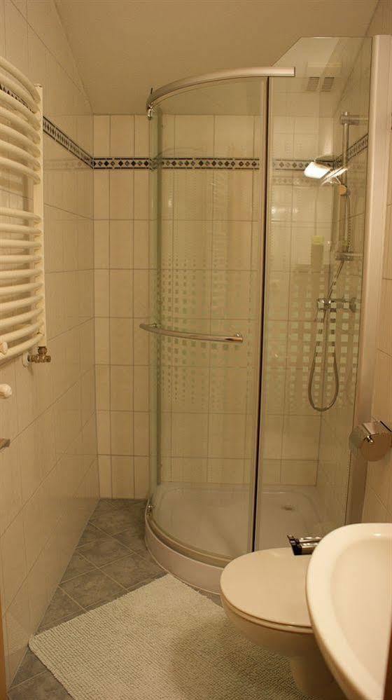 צל-אם-זי Landhaus Marlies Apartments מראה חיצוני תמונה